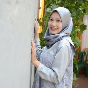 Rina Putri Febrianty profile icon