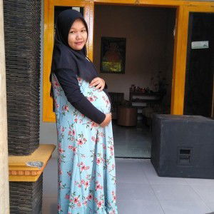 Essy Husain M profile icon