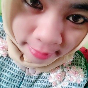 Intan Nur Aini profile icon