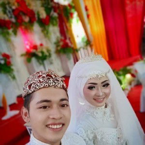 Ratna ShakiLaa profile icon