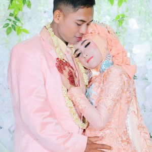 Ely Kristina profile icon