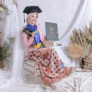 luluk haryudi profile icon