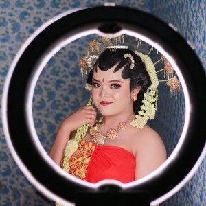 Reva Renanda Oktori profile icon