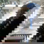 risna ratri profile icon