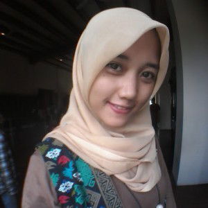 Esi Nur Utami profile icon