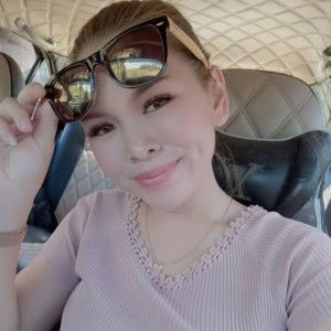 Luze Clarita Daik profile icon