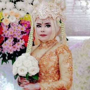 Lastri Yawati profile icon