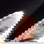 Riza Oktavia profile icon