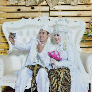 Dena Yovani profile icon