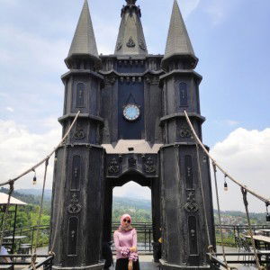 Fakhriyani Broto profile icon