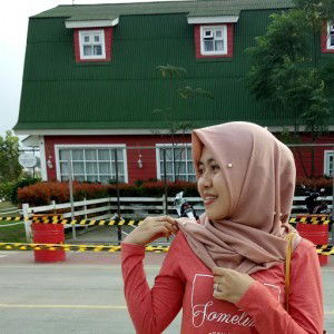 Tira Indah profile icon