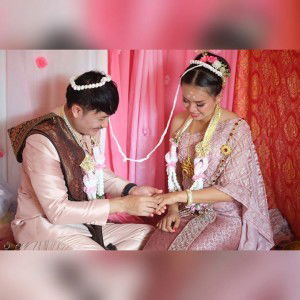 ชื่อว่า น้ําตาล profile icon