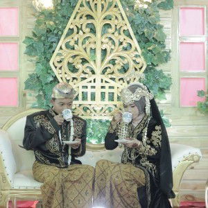 Nia Suniati Amoorea profile icon