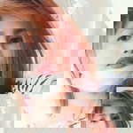 Asne X Taylor profile icon