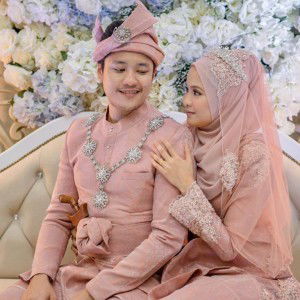 Iddrene Farahana profile icon