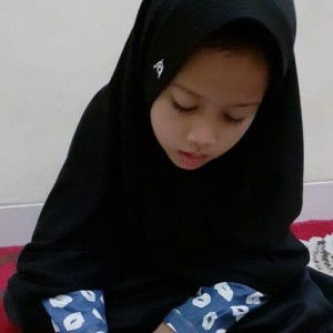 Neni Qurotul Aini profile icon