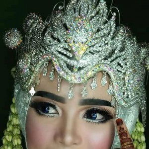 Queenzah profile icon