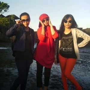 Retno Putri Onika profile icon