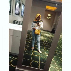 Lela Nur LaelaSari profile icon