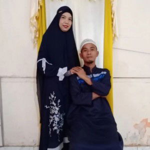 Ukhty Elviani profile icon