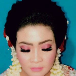 Novita Silitonga profile icon
