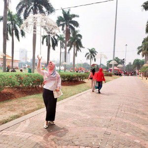 Iis Suhartini profile icon