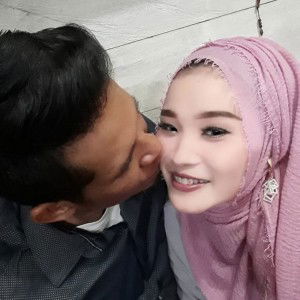 Yuni Nurdani Dani profile icon