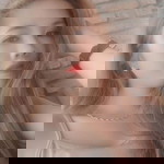 Huỳnh Trâm profile icon