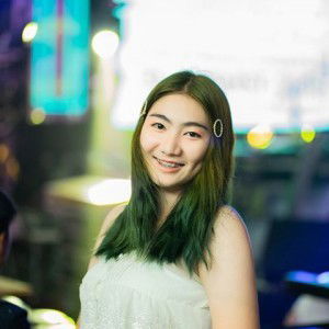 Earn Kanya Bualakeaw profile icon