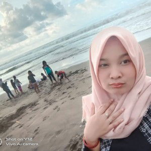 Rirye Girlie profile icon