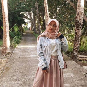 Risa Oktami profile icon