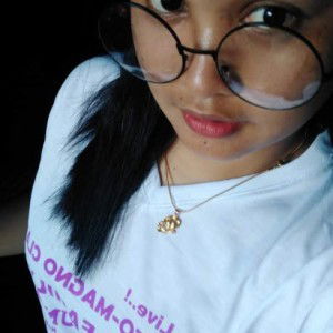 robelyn honesto profile icon