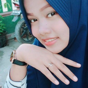 Lucky Anggraeni profile icon