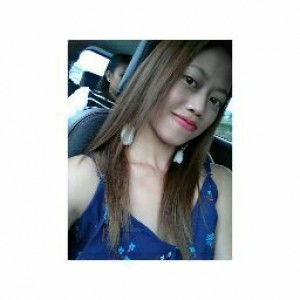 khaty delleess profile icon