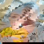 คุณแม่ น้องกีต้าร์ profile icon