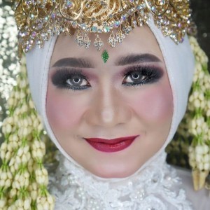 Rahma Fauzia profile icon