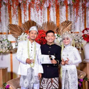 Neni Anggraeni profile icon