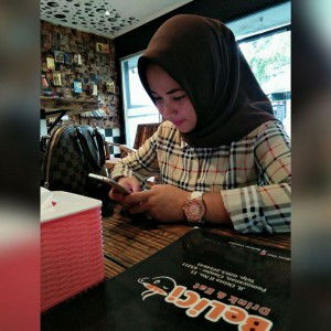 Fitriyani Tamaela profile icon