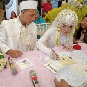 May Surah profile icon