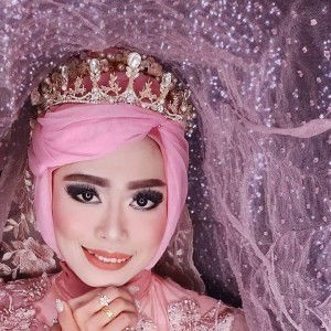 Devi Lestari profile icon