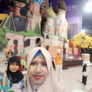 Siti Sulistiani profile icon