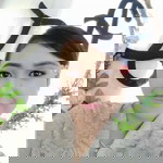 Alvhina Vhina Priandita profile icon