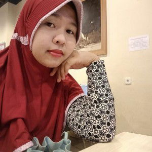 Novia Sari profile icon