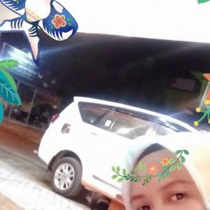 Rina Nazriel profile icon