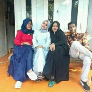 Mirna Afrili profile icon