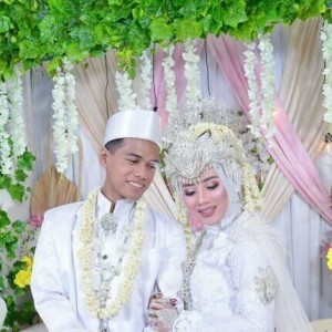 Desy T Awaliyah II profile icon