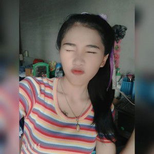 สร้อย จ๋าา profile icon