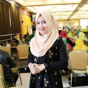 Ari Widyanti profile icon