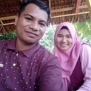 Revi Zuliana Dewi profile icon