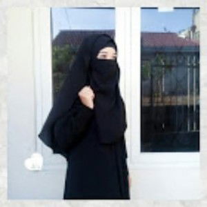 Indri Oktavianti S profile icon